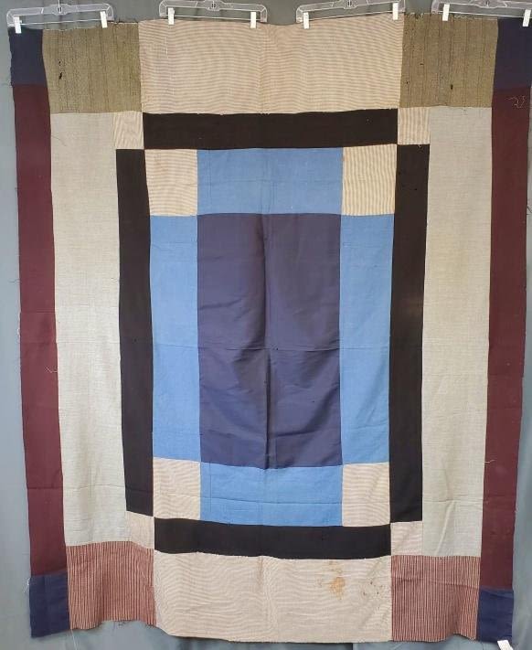 Lot 207: Vintage Quaker Center Medallion Quilt Top