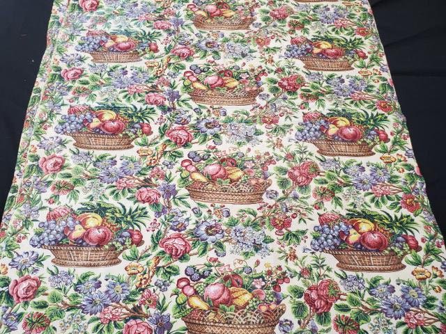 Lot 242: Vintage Glazed Cotton Fabric - Fruit Baskets