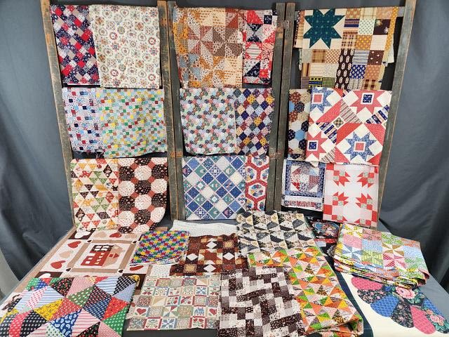 Lot 164: 28 Vintage Cheater Patchwork Print Fabrics