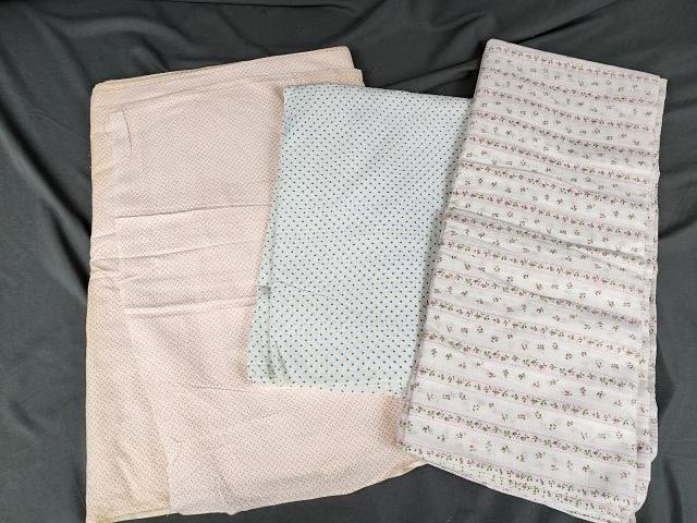 Lot 288: 3 Vintage Lightweight Fabrics Yardage