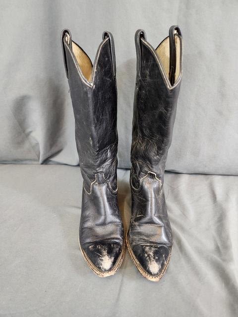 Lot 192: Vintage Ladies Western Boots - Dan Post