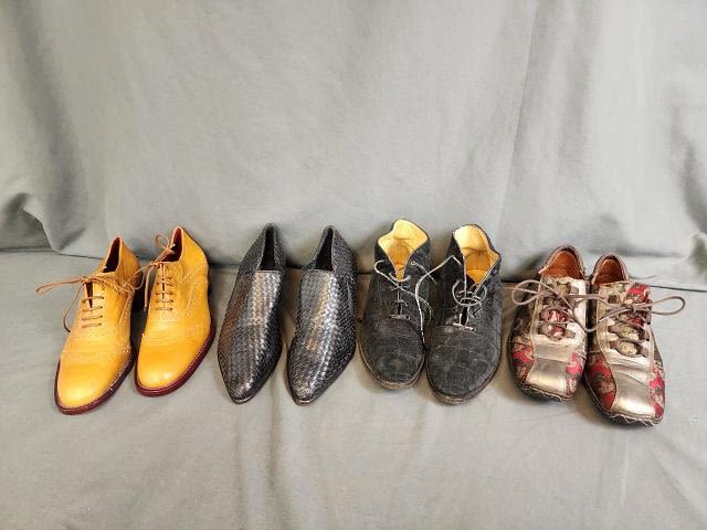 Lot 194: 4 Pairs of Vintage Ladies Shoes