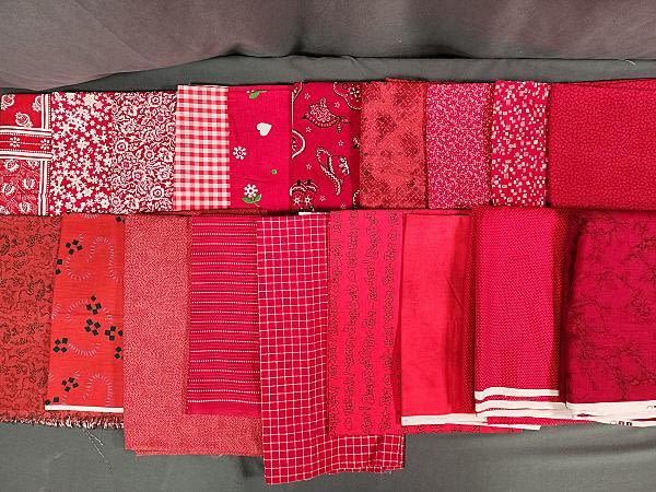 Lot 274: 10 lbs Quilt Fabric 1990-2010 - Red Prints