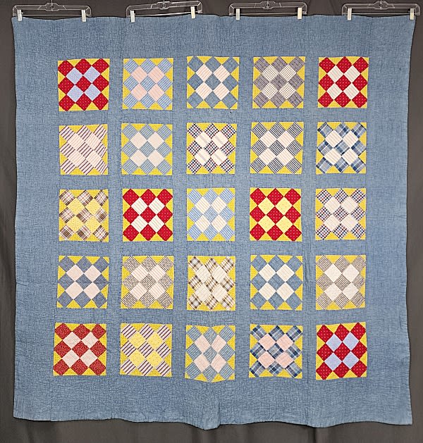Lot 15: Vintage c1930 Grandmother's Pride Quilt