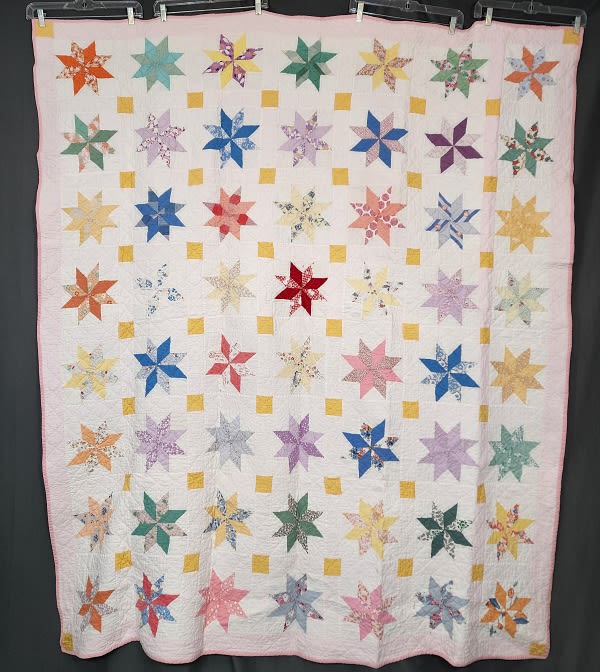 Lot 154: Vintage c1930s Lemoyne Star Quilt
