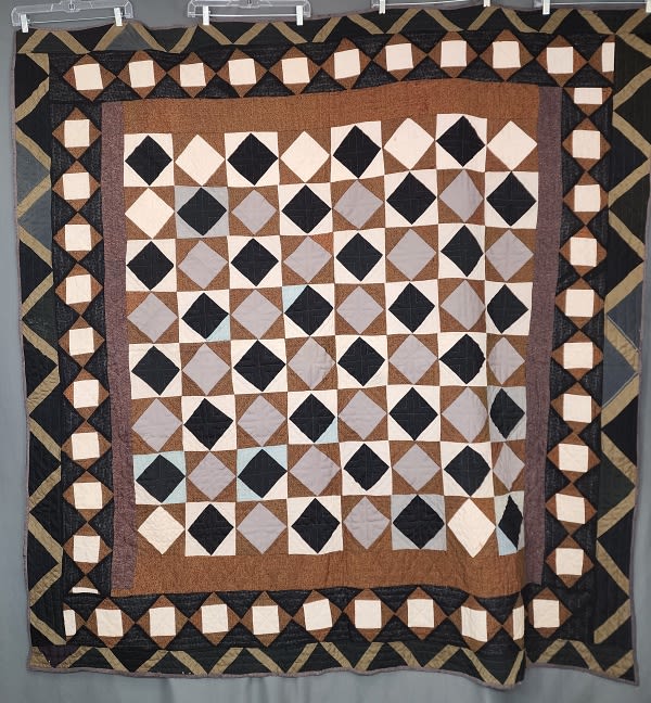 Lot 158: Antique c1910 Square in a Square Quilt