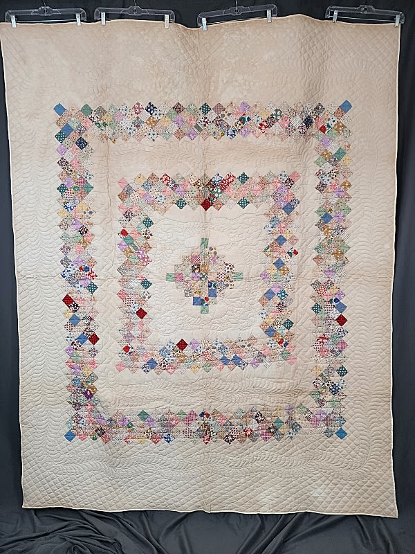 Lot 177: Vintage c1930 Boston Commons Variation Quilt