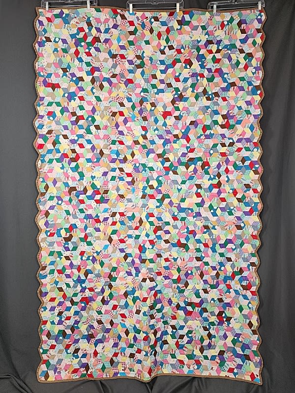 Lot 178: Vintage c1960 Tumbling Blocks Quilt