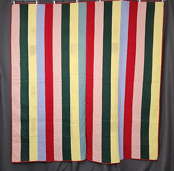 Lot 184: Antique c1910 PA Bars Quilt
