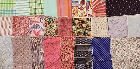 Lot 222: 10 lbs Quilt Fabric 1990-2010 - Pinks and more