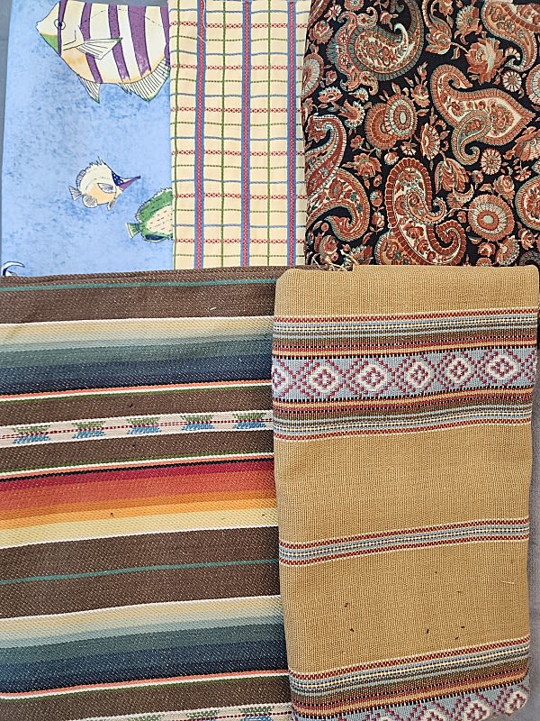 Lot 225: 10 lbs Home Decor Fabric 1990-2010 - Fish, Woven