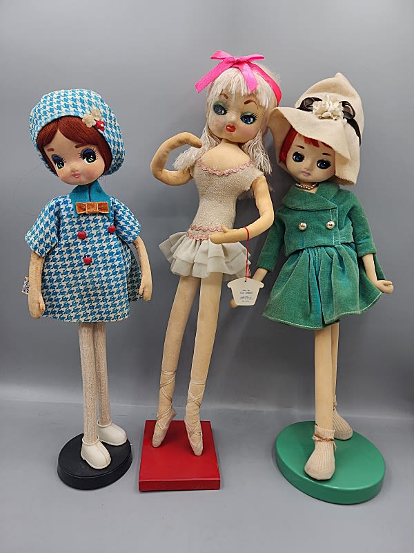 Lot 173: 3 Bradley Big Eye Poseable Dolls - Ballerina