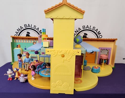 Lot 183: Dora the Explorer Talking Dollhouse, more