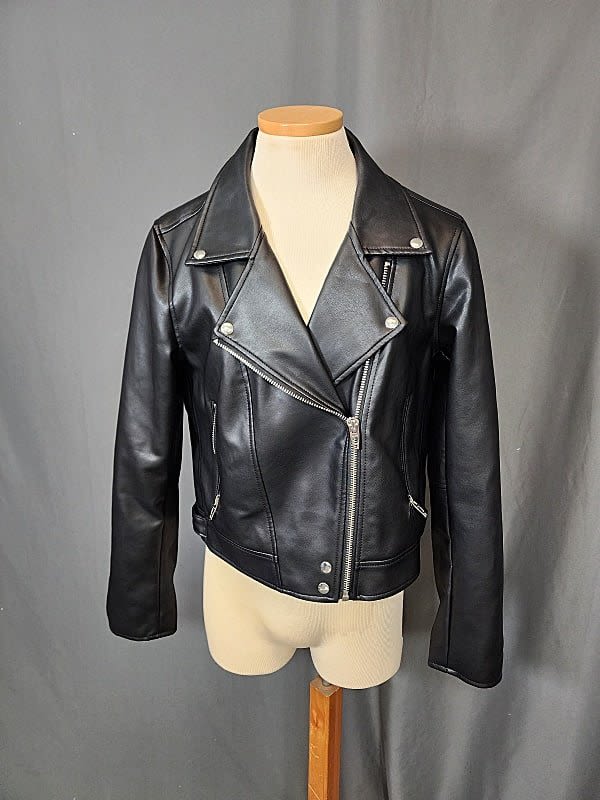 Lot 190: Mens Black Motorcycle Jacket