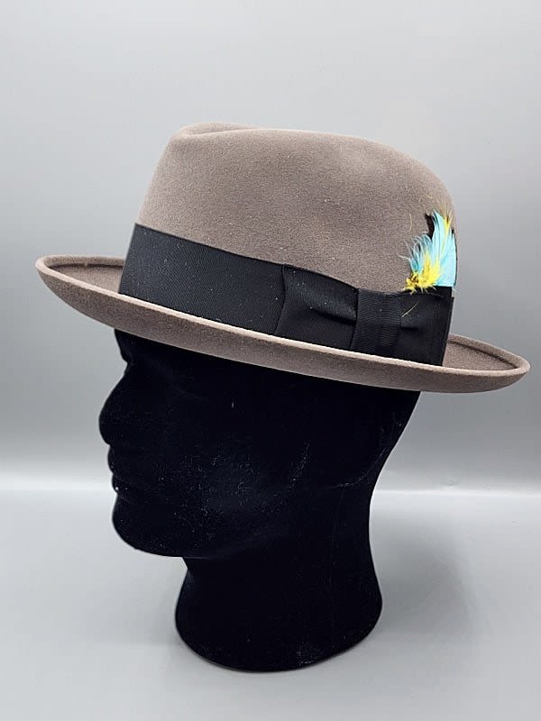 Lot 199: Mens Vintage Barcelona Trilby Hat