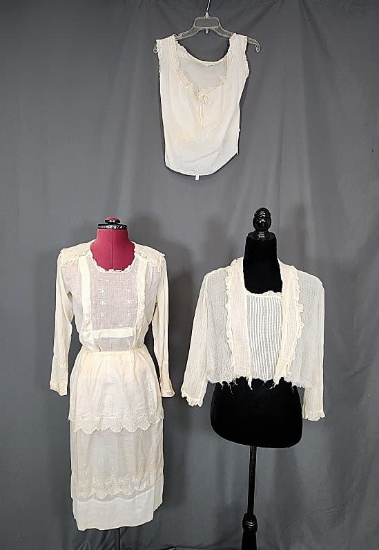 Lot 218: Vintage Cotton Skirt Ensemble & More