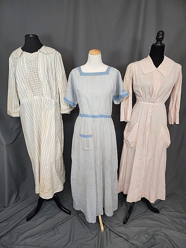 Lot 222: 3 Vintage Cotton Printed Dresses