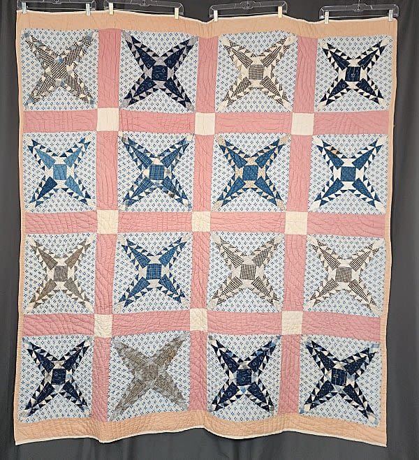Lot 154: Antique c1900 Pine Burr Quilt
