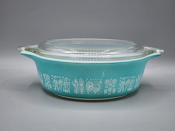 Lot 177: Vintage Turquoise Butterprint Pyrex DIsh