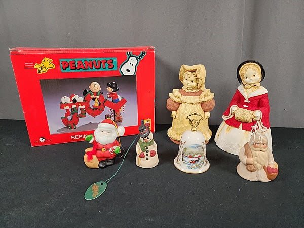 Lot 199: Christmas Bells and Decor-Peanuts