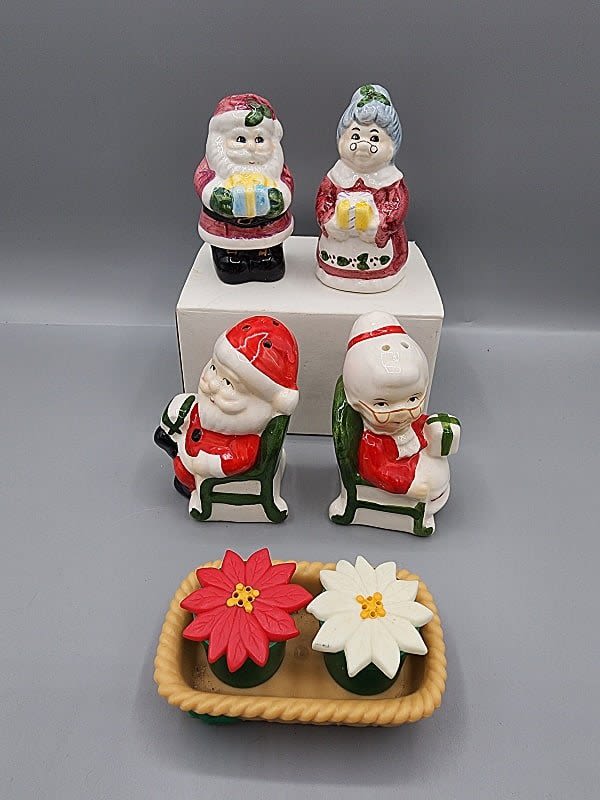 Lot 219: Vintage Salt and Pepper Shakers-Christmas
