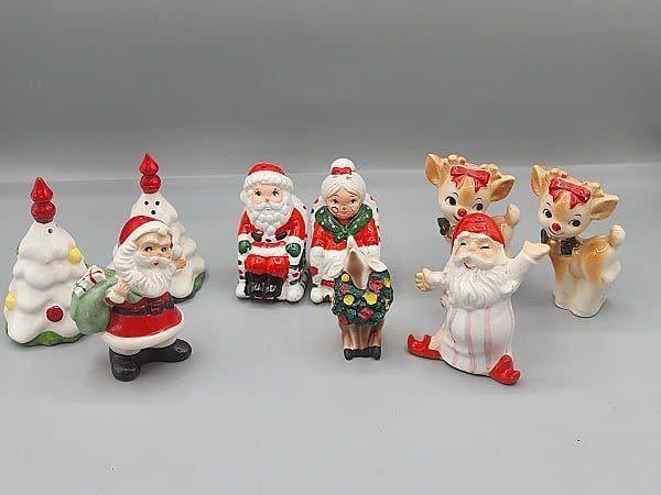Lot 237: Vintage Salt and Pepper Shakers-Christmas