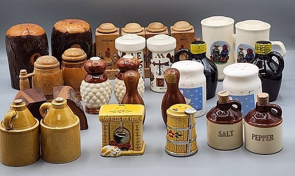 Lot 243: Vintage Salt and Pepper Shakers-Country