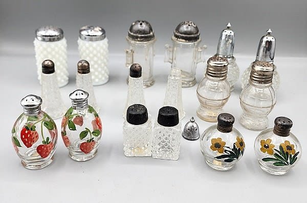 Lot 244: Vintage Salt and Pepper Shakers-Glass