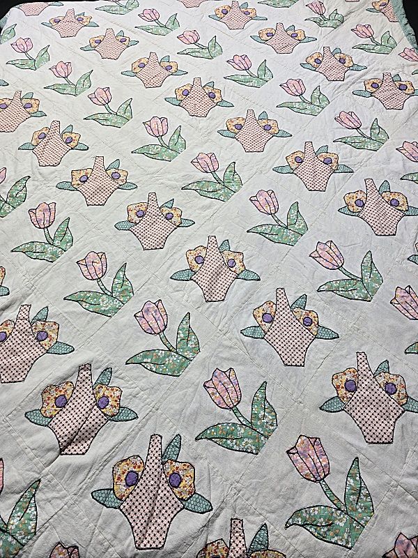 Lot 166: Vintage c1930 Tulip Quilt