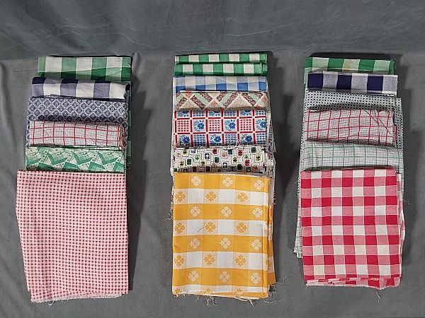 Lot 218: 19 Vintage Feedsacks-Patterns and Checks