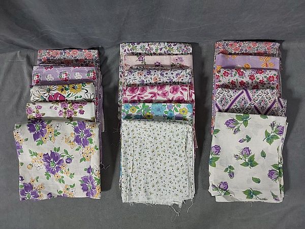 Lot 220: 16 Vintage Rare Purple Printed Feedsacks