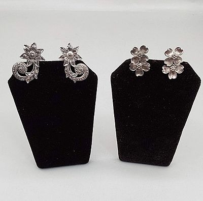 2 Pairs of Vintage Sterling Screw Back Earrings. The lot includes two pairs of vintage 1950s