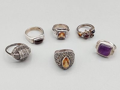 Group of 6 Sterling and Gemstone Rings. The lot includes a variety of six sterling and gemstone