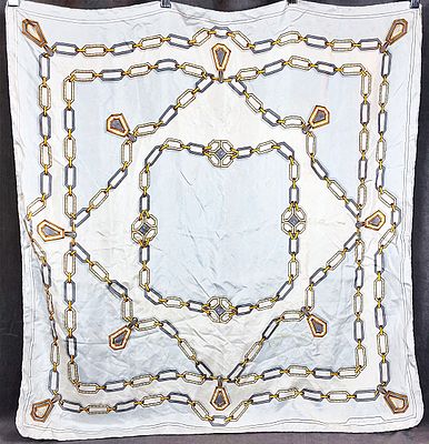 Les Must de Cartier Scarf. This scarf is a les must de Cartier scarf which means that it is 