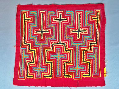 Guna Mola Panel with Interlocking Cross Maze Pattern. Panama (Guna Yala), circa 1970s14.75 &times; 