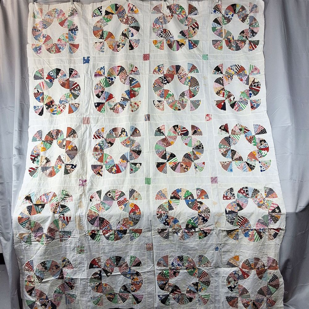 Lot 157: Vintage c1930 Baby Bunting Quilt Top