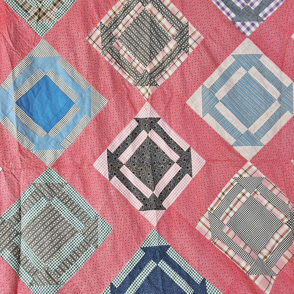 Lot 159: Antique c1900 Hole in the Barn Quilt Top