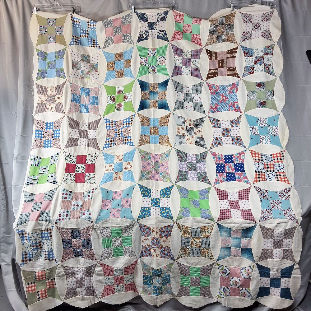 Lot 174: Vintage c1940 Improved 9 Patch Quilt Tops