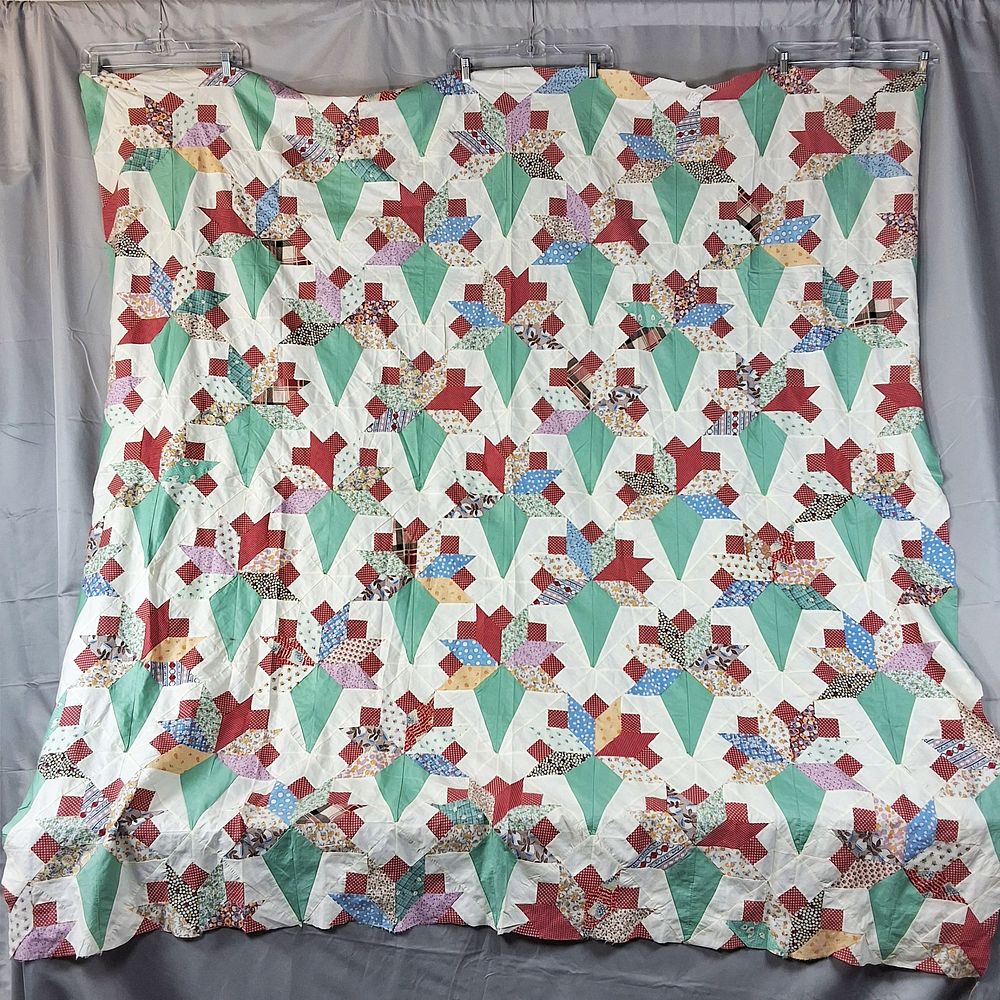 Lot 176: Vintage c1940 Nosegay Quilt Top