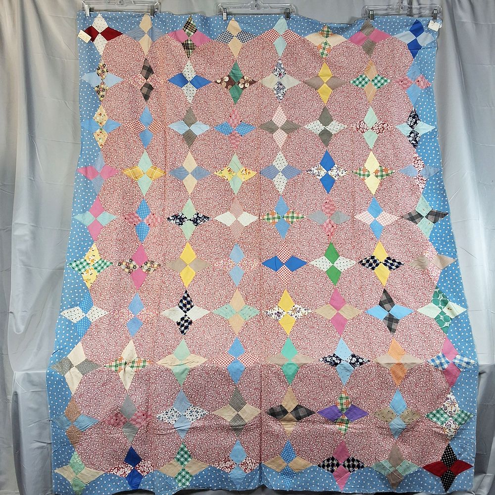 Lot 179: 2 Vintage c1940 Hummingbird Quilt Tops