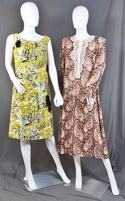 2 Vintage c1970s Printed Dresses. Vintage elbow length paisley dress with a lace collar. The 