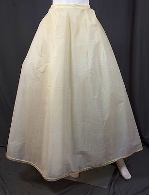 c1960s Simms Creations Petticoat. White petticoat under the label Hoops and Crinolines by Simms 