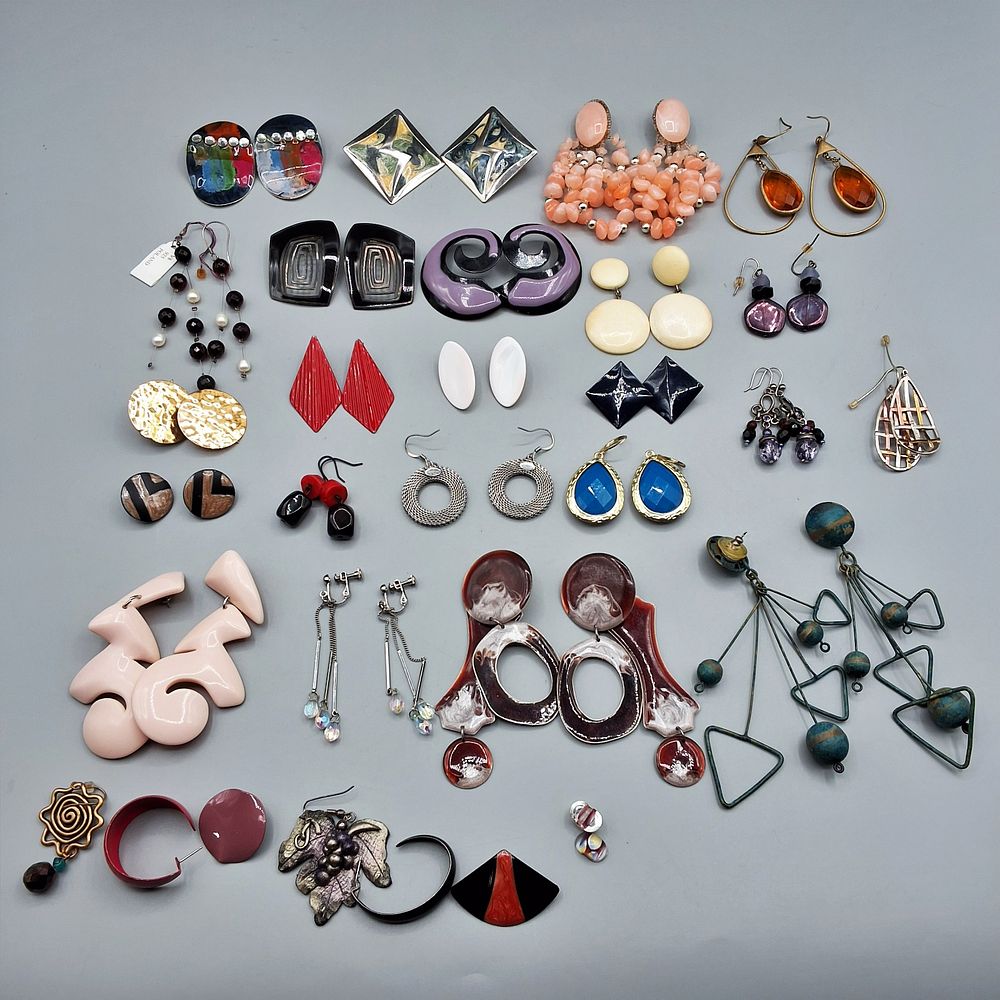 Lot 159: 23 Pairs of Assorted Earrings - Plus Singular Earrings