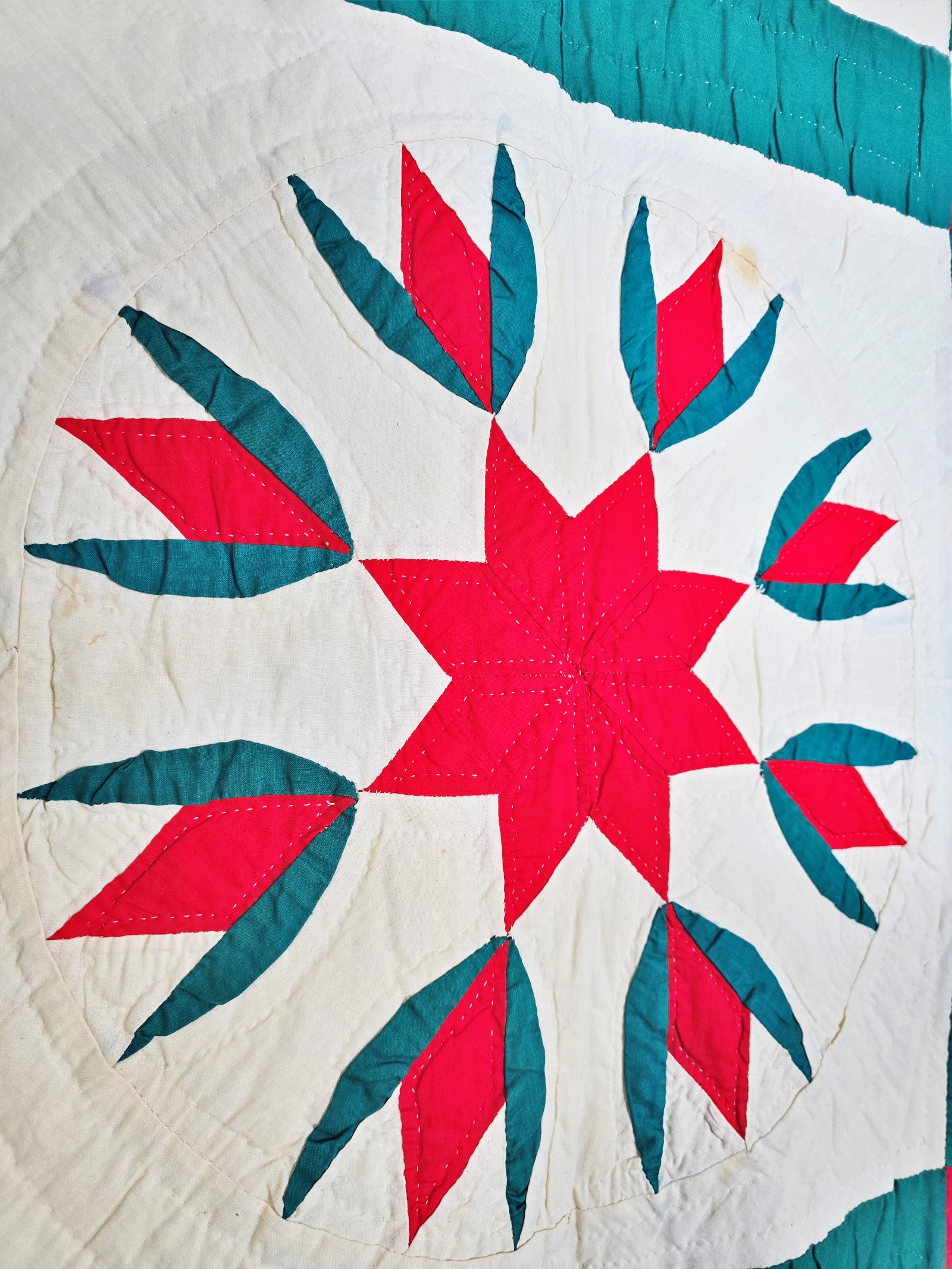 Vintage c1940 Cottage Tulips Quilt