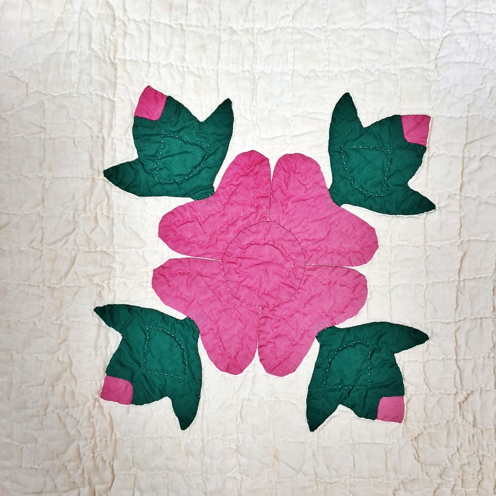Vintage c1950 Rose of Sharon Quilt