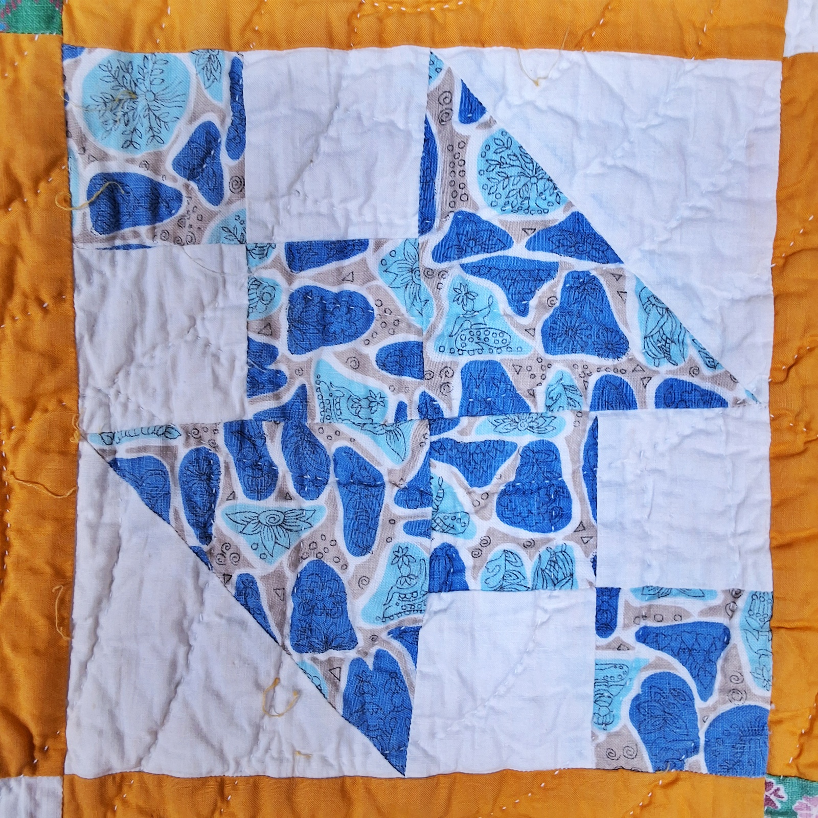 Vintage c1940 Hour Glass Quilt