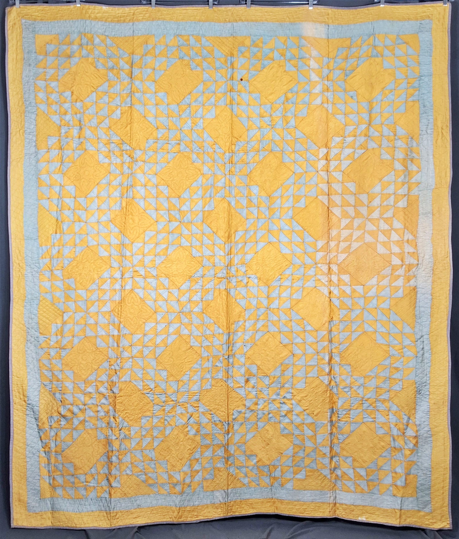 Vintage c1930 Ocean Waves Quilt - Sateen