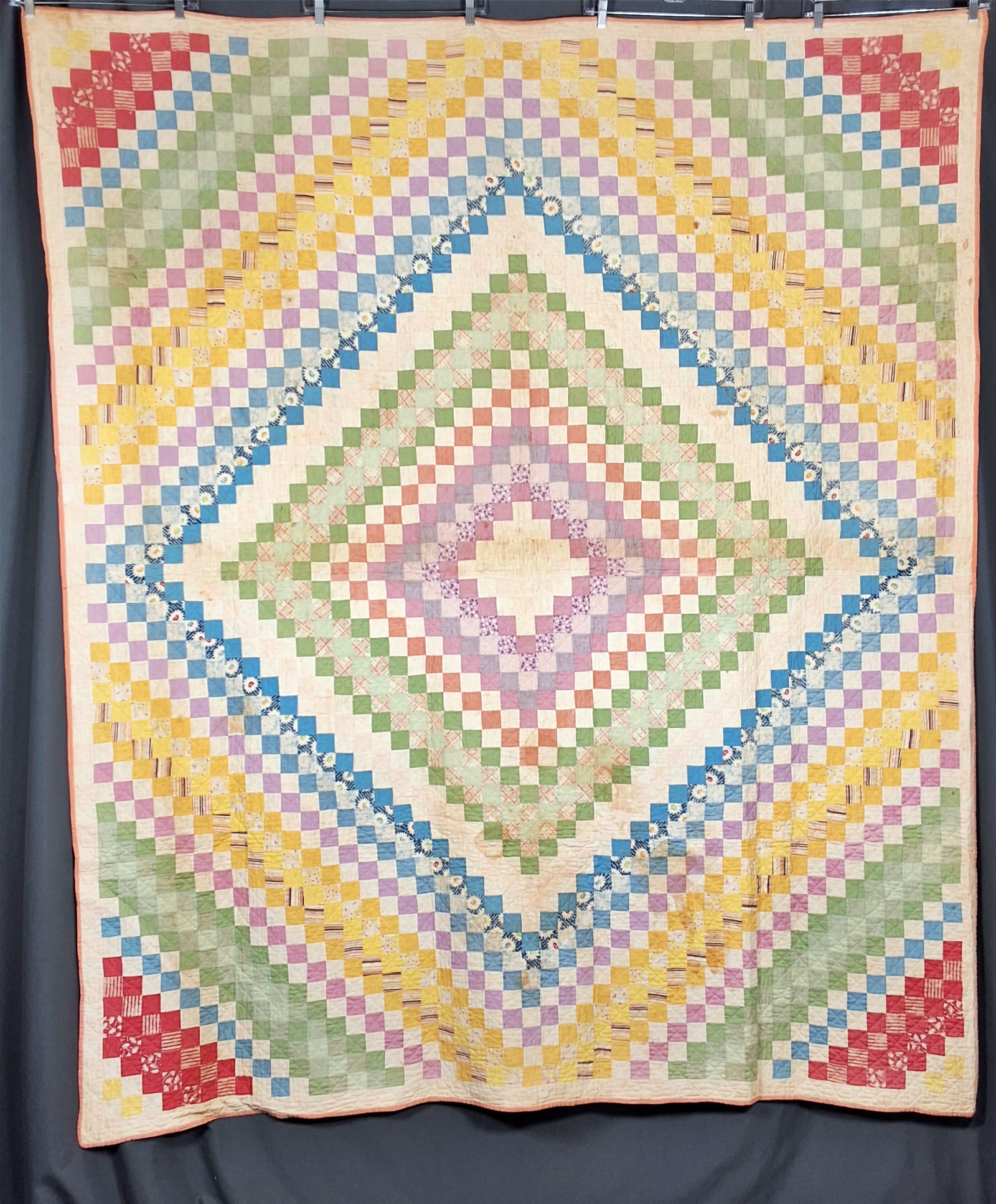 Vintage c1940 Trip Around the World Quilt