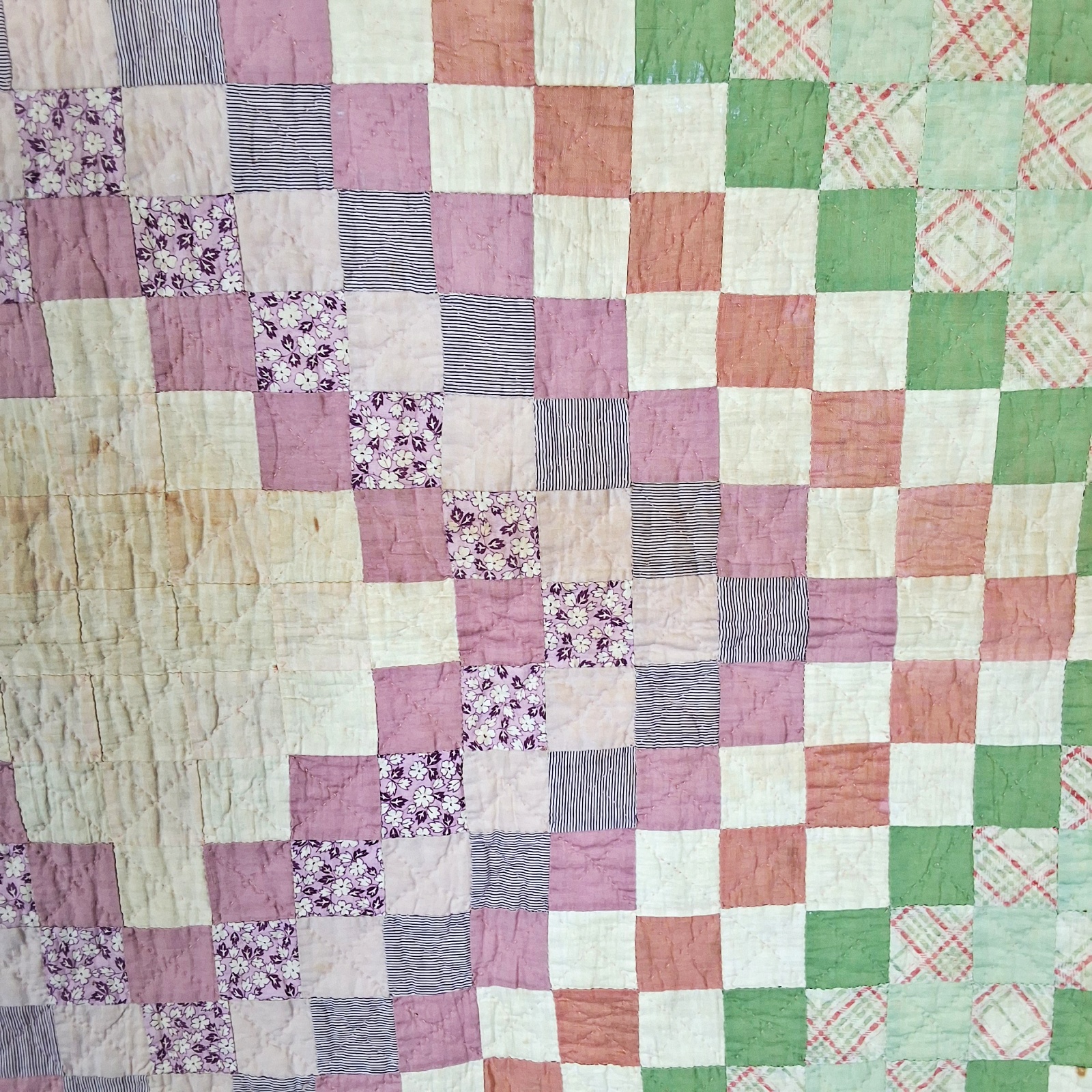 Vintage c1940 Trip Around the World Quilt