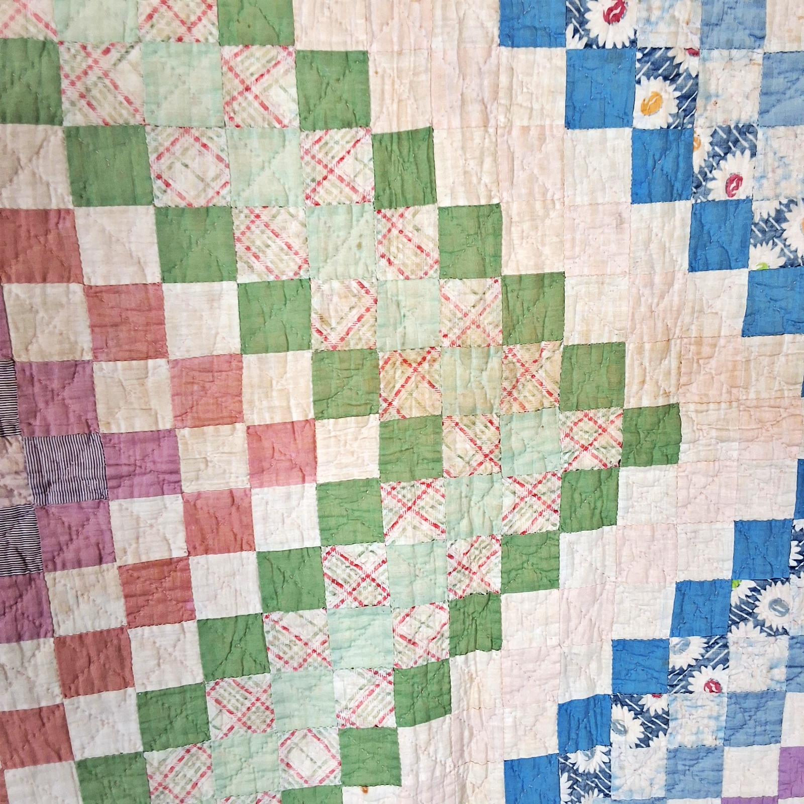 Vintage c1940 Trip Around the World Quilt